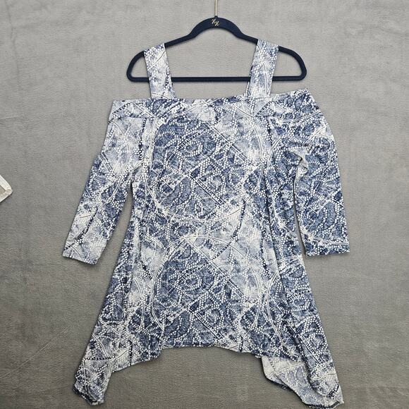 Clara Sun Woo Tops - Clara Sun Woo Blue White Patterned Cold Shoulder Sharkbite Hem Top Womens Large